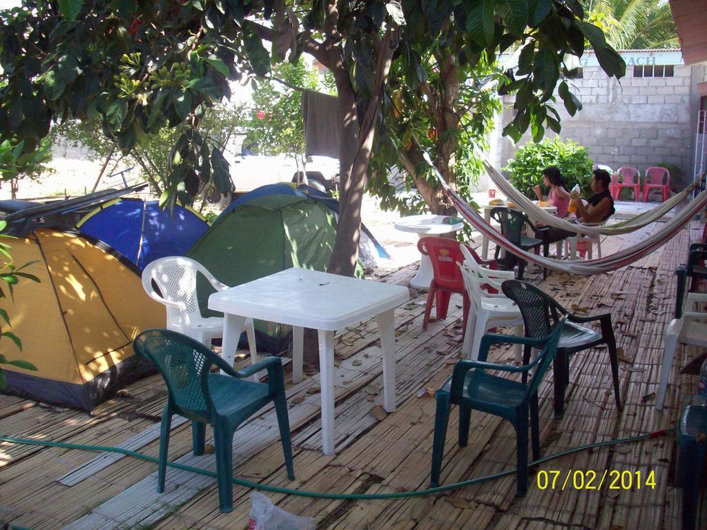 Hostal Camping Beach Salinas  Exterior photo