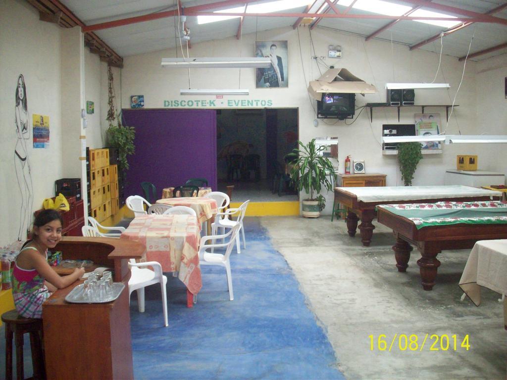 Hostal Camping Beach Salinas  Exterior photo